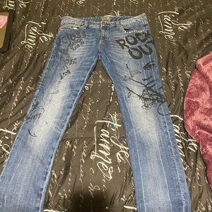 women’s detail jeans
